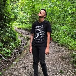 Meet your Posher, Bria